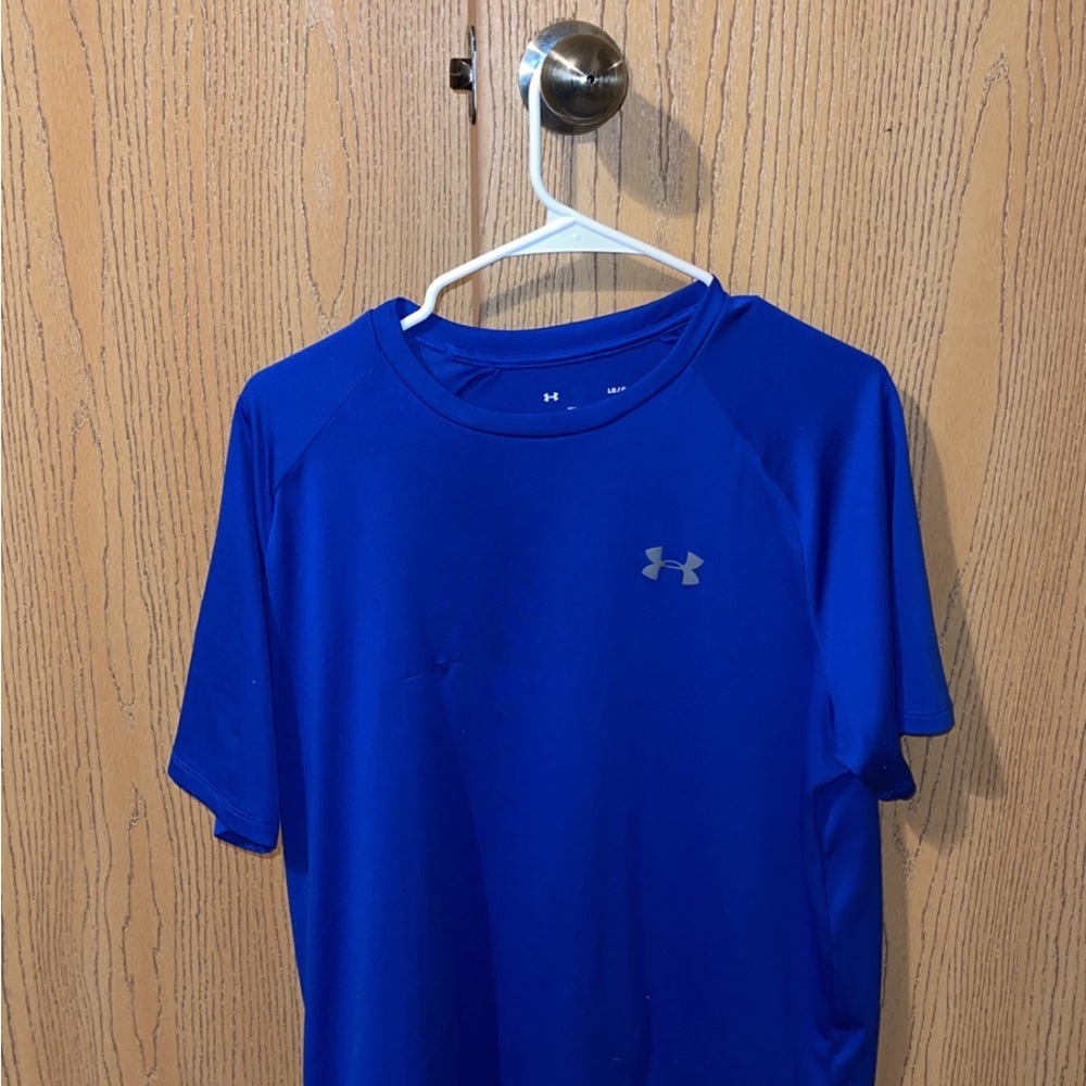 Under armour t shirt